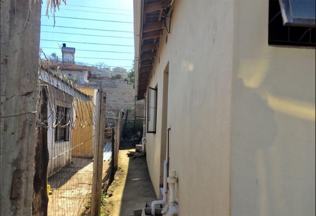 propertInSA's tweet photo. 5 Bedroom House for Sale in Waterloo
This is a 5 bed house with 3 baths located above road level. It's occupied by tenants with an income of R 9000.00 It's next to prime amenities, local sports center, walking distance to a local school and shopping mall.
https://t.co/ney8JJjXF3 https://t.co/cTYYIC1KW3