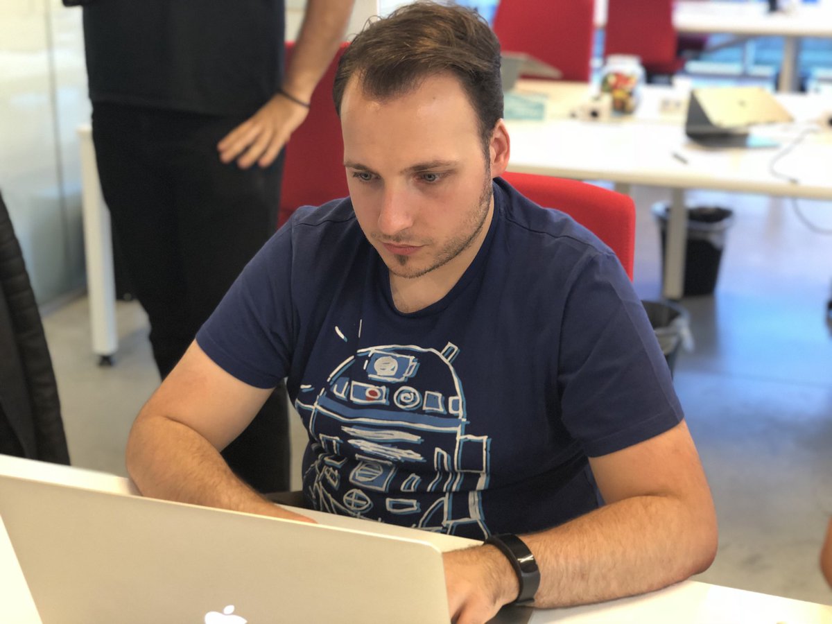 evancebe's tweet photo. Gisterenavond hebben we ons samen met @hackages op #reasonreact gesmeten tijdens een uiterst interessante #hackjam! 
Weer een ervaring rijker!

#sharingKnowledge #react #frontend #cocreation https://t.co/dyUPyLyZpW
