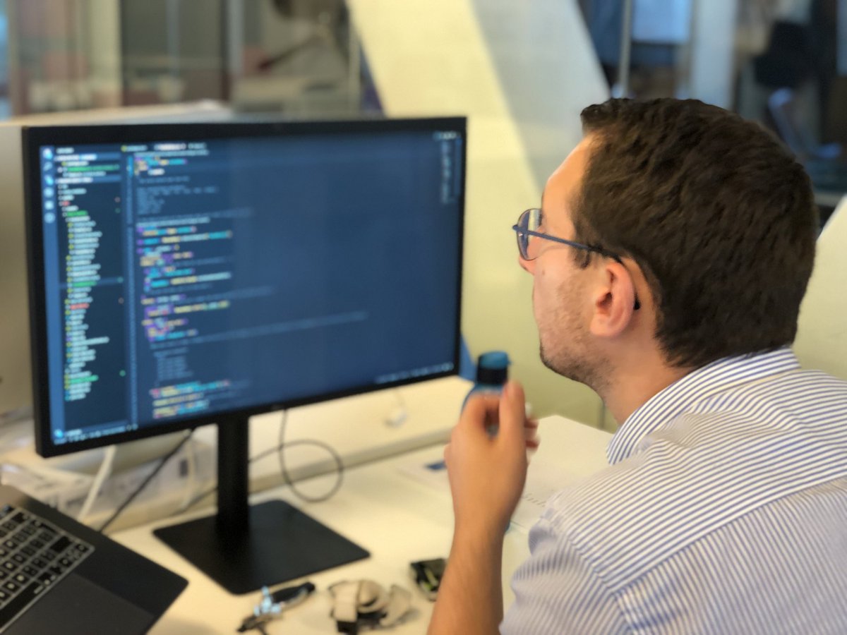 evancebe's tweet photo. Gisterenavond hebben we ons samen met @hackages op #reasonreact gesmeten tijdens een uiterst interessante #hackjam! 
Weer een ervaring rijker!

#sharingKnowledge #react #frontend #cocreation https://t.co/dyUPyLyZpW