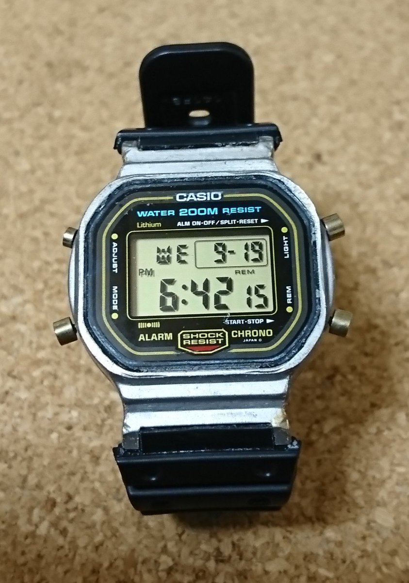 ロリンズ333 En Twitter G Shock Dw 5600cは1987年 ウレタン樹脂が加水分解して バンドは交換していたので 電池交換もして動いてますが Gshock Dw5600c スピードモデル 加水分解 カシオ Casio