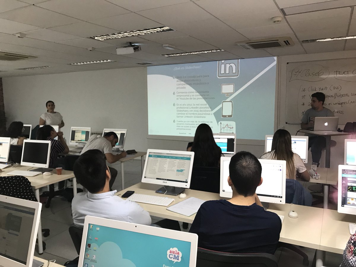 Letigrijo's tweet photo. Hoy descubrimos las ventajas de #slideshare para empresas de la mano de @neretba11 @JesusAmador88 #equipo120 @aulaCM 👏🏼👏🏼🚀🚀 https://t.co/gouLp0Sx5J