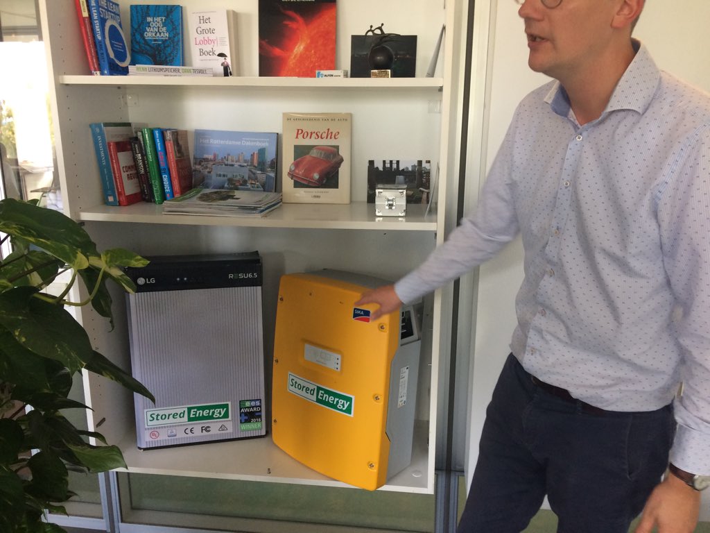 Interessant bezoek met Grass Roots Business Lab aan <a href="/StoredEnergyNL/">StoredEnergy</a>. Wat kan een buurtbatterij betekenen voor energie en solidariteit in #Energiewijk #BoTu?