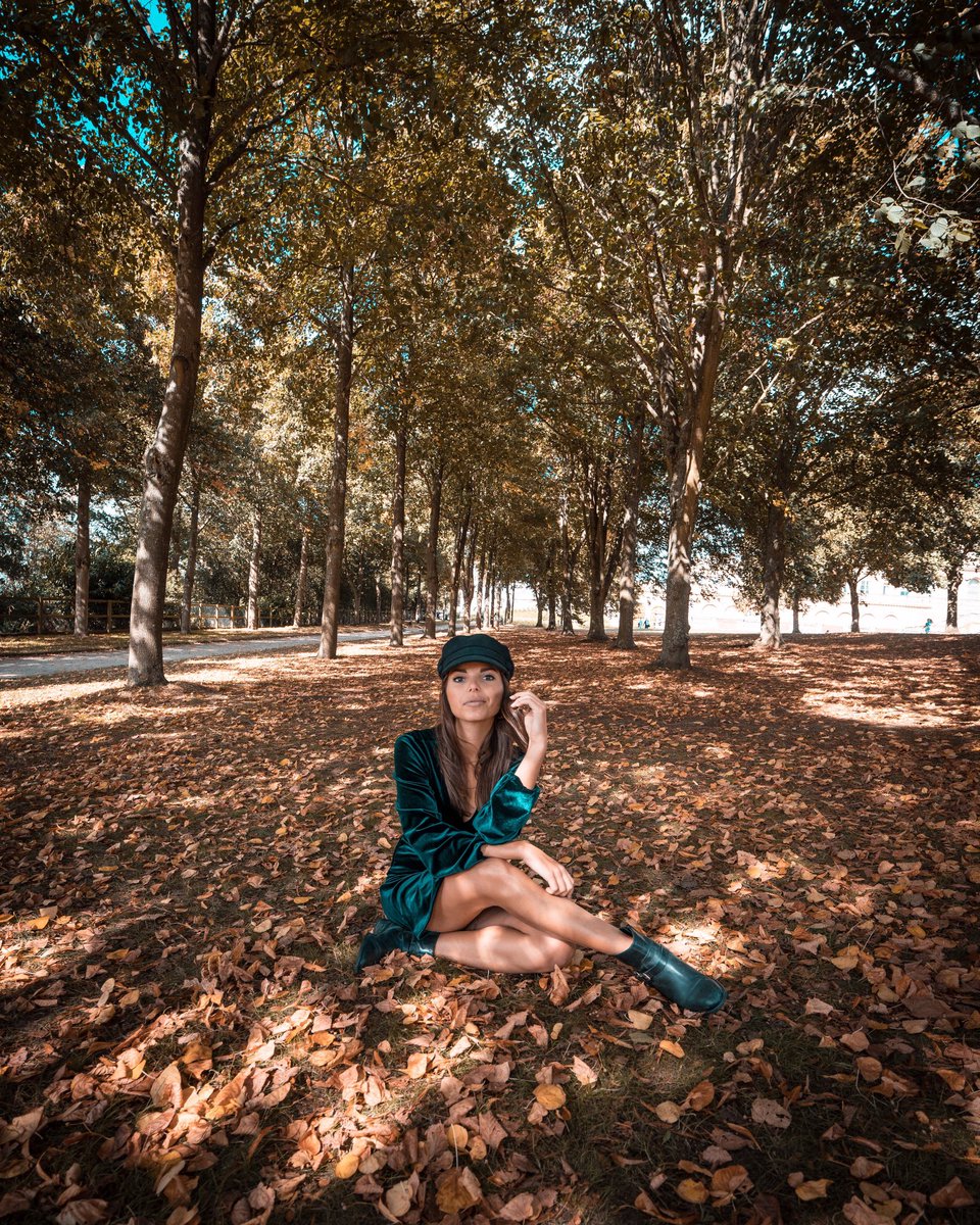 Autumnal vibes at <a href="/Cliveden_House/">Noah Shelton</a>. 🍂 Happy Wednesday Lovelies! 🤗♥️ / 📸 <a href="/mrlondon/">Mr London</a> / #ClivedenHouse #UK #WomenWhoExplore #Love