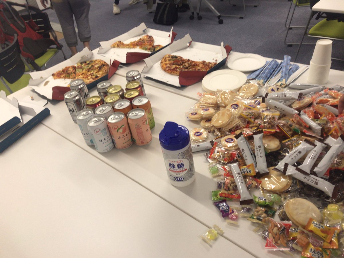 bluetoneinfo's tweet photo. やってまいりました!
恒例の乾杯スタート(๑>◡<๑)
#code4osaka
今日のテーマはプログラミング教育! https://t.co/MCsvnY14oT