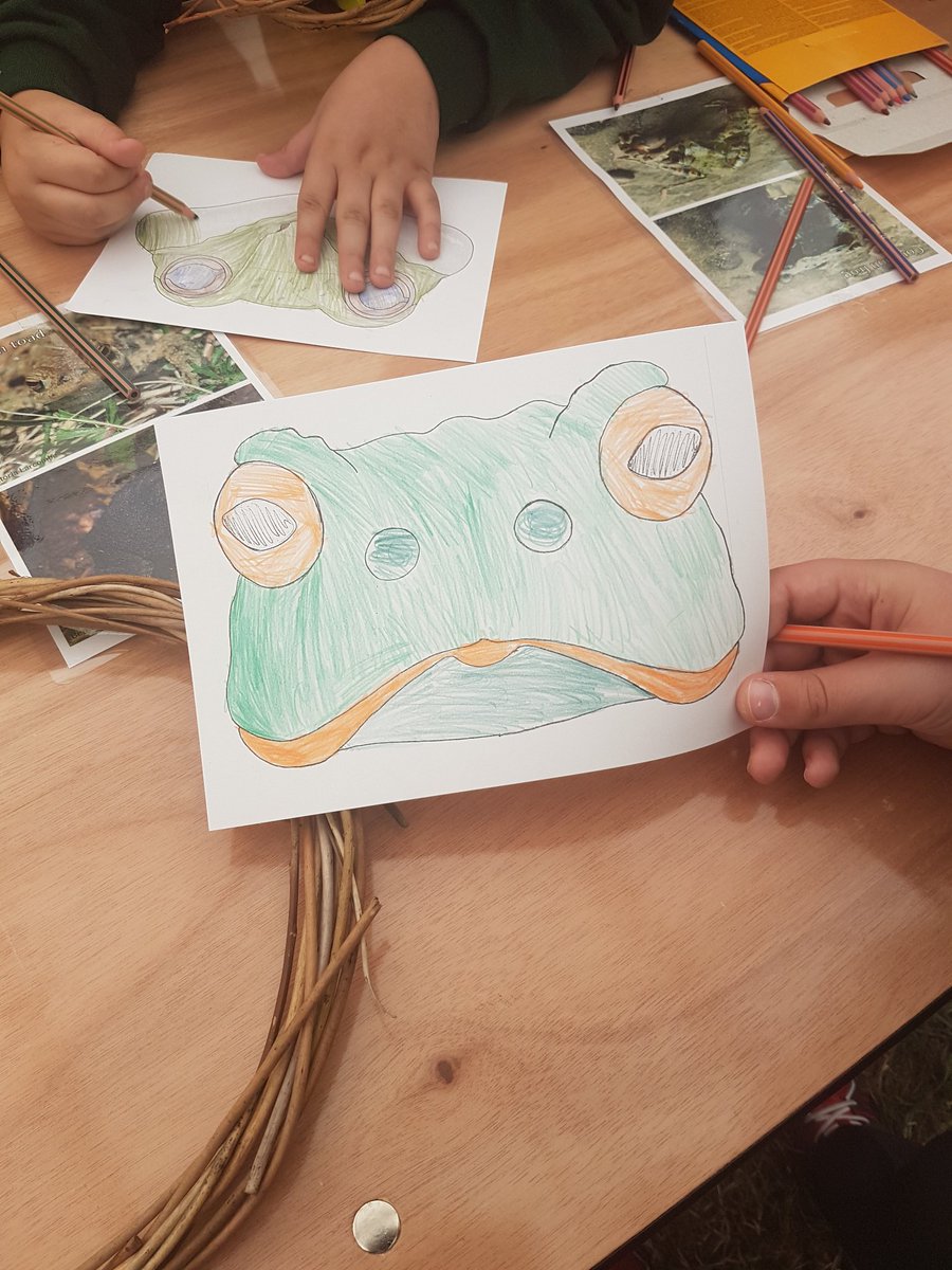 WillowBrookGST's tweet photo. @WillowBrookGST Year 5 @CountrysideL #CountrysideLive2018 with @froglifers learning about the difference between frogs, newts and #YearoftheToad https://t.co/pB2GB8c9Y0