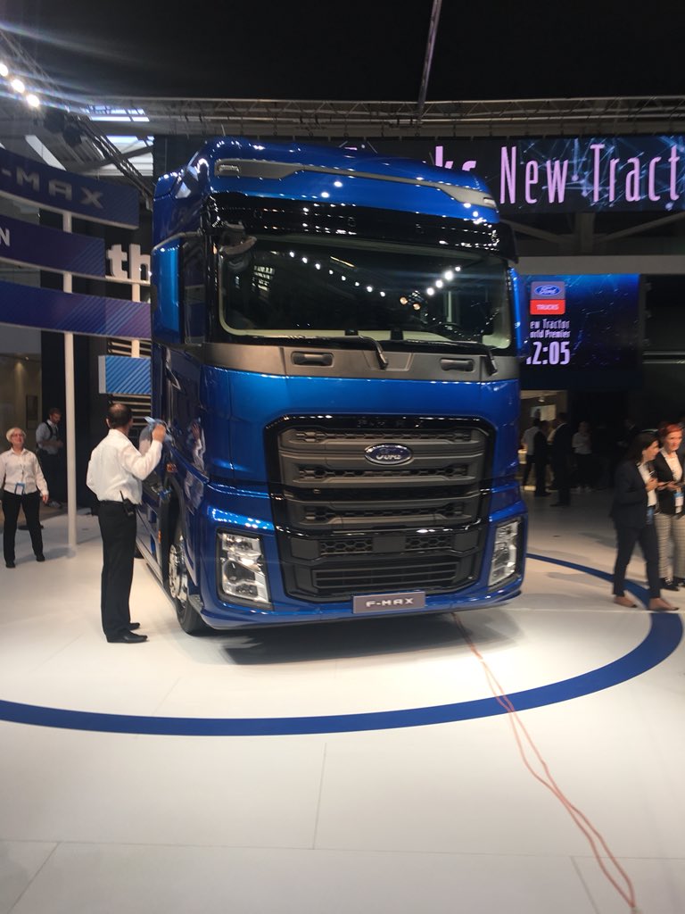 #IAA18 ford gets international truck of the year