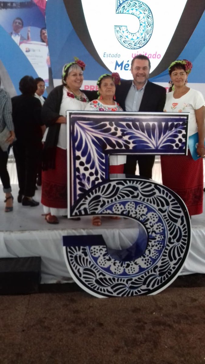 TurismoCelaya's tweet photo. Felicitamos enormemente a los celayenses acreedores de las distinciones obtenidas en el @PGBicentenario en la IV Entrega del premio Guanajuato a la Competitividad Turística 👏👏 #TurismoCelaya https://t.co/Jswbl7o5dI