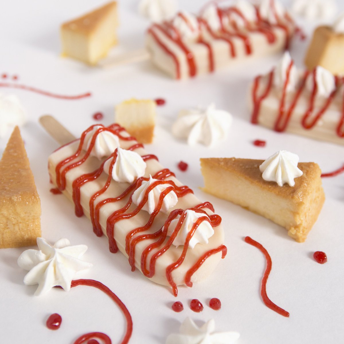 lospaleterospr's tweet photo. ¿Ya probaste nuestra paleta de FLAN de queso con guayaba? 🍮💥😛
#PaletaDamePaleta 🤘🏼 https://t.co/MMHFvi9vJK