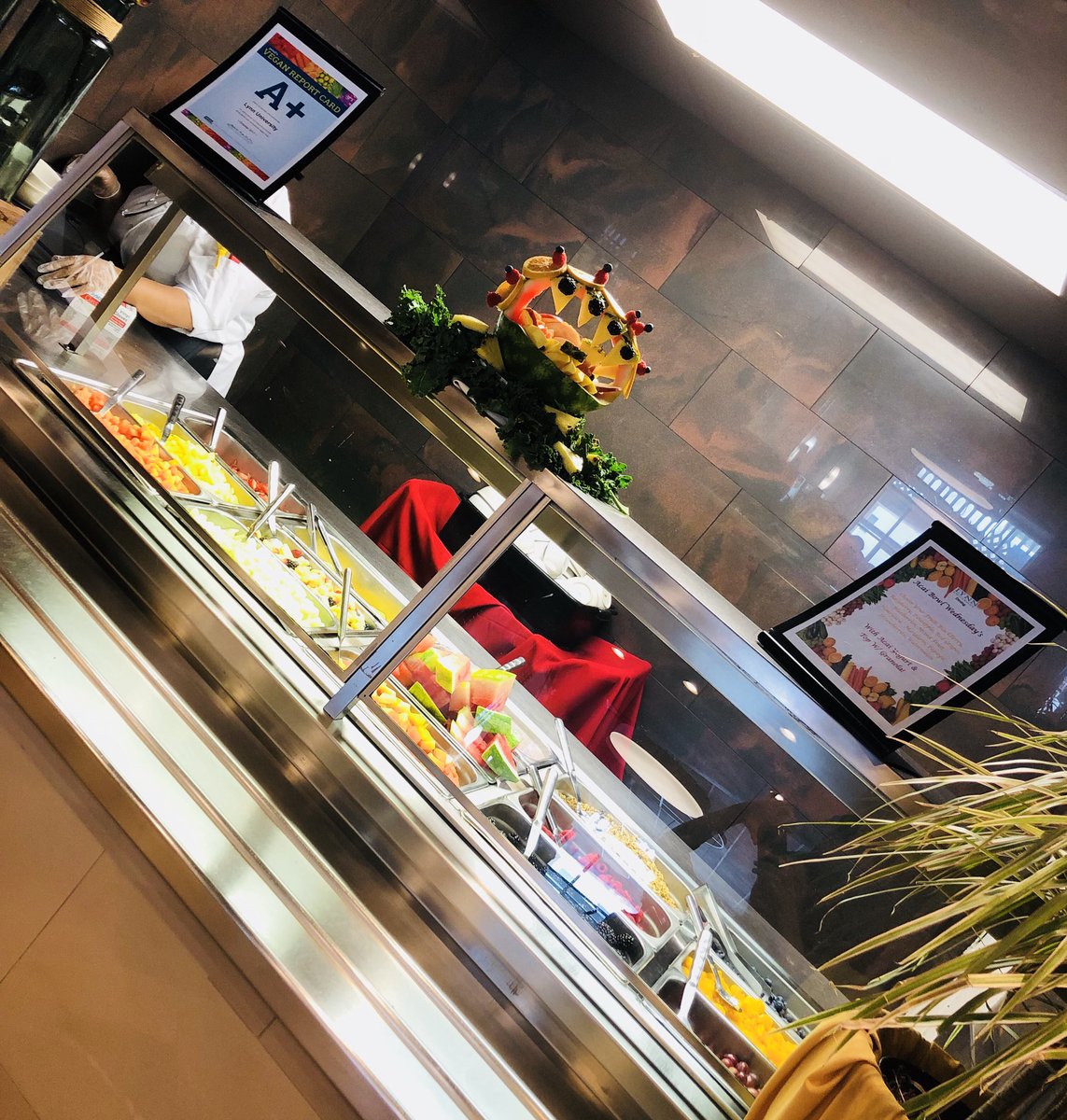 LynnDining's tweet photo. Betty is ready to make your own customized açaí bowls with all delicious fresh fruit, açaí, and granola— Come join us for açaí bowl Wednesday’s! 🍐🍊🍇🍓🍉🍌🥝 #acaibowls #healthywednesdays #Lynncravings https://t.co/xgq056mQEC