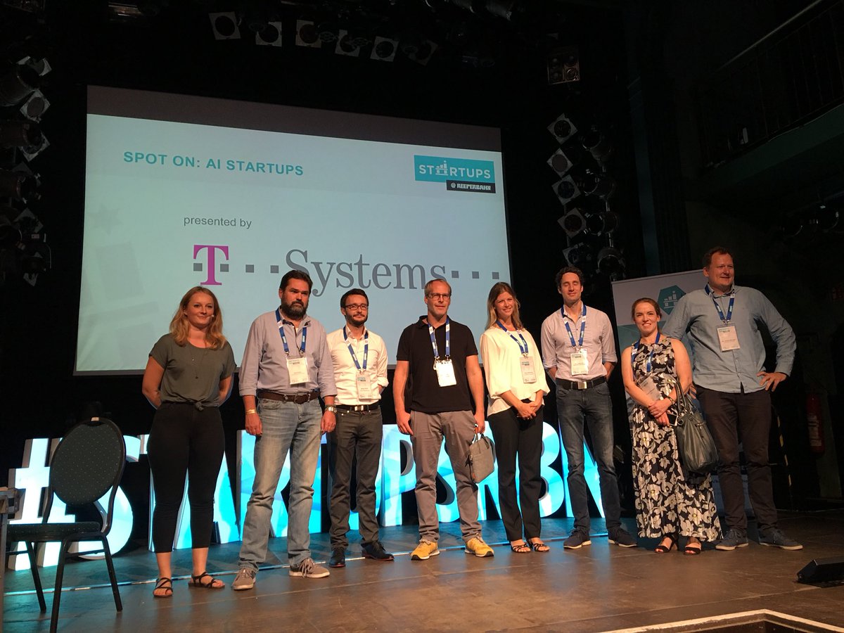 HHStartups's tweet photo. Das war‘s von der Startupstage! Viele tolle, innovative Ideen von mutigen Health-, Mobility-, AI- und Media-Startups wie @getframeright @exponentaio @nordantech @dailydress_de @kopernikusauto @Birds_and_Trees @jetlite_de haben heute beeindruckt. Weiter so 👍🏼 https://t.co/eqmPqFqYSt