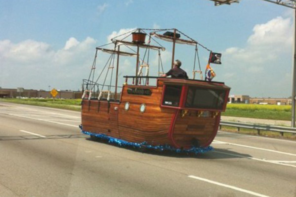 IMPACTautocrime's tweet image. Arrgh, Matey! Happy #TalkLikeaPirateDay.
Lock your CARRRS, dont let any pirate loot your doubloons.
#LockitorLooted #LockitorLoseIt #baitcar #9PMRoutine