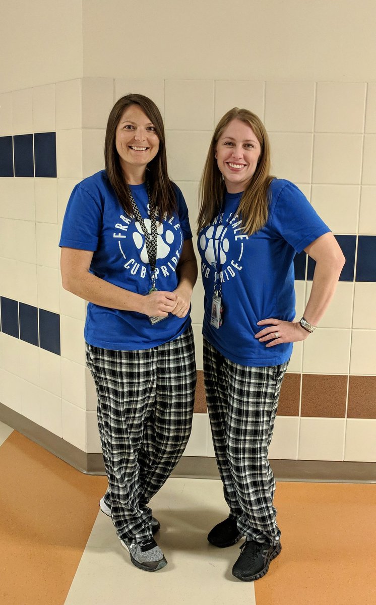 MrsHereid's tweet photo. Homecoming week! Twinning for the win! @speltz_teach #becausecubs  #MISDProud #MISDHappy https://t.co/ax8K2VelDO