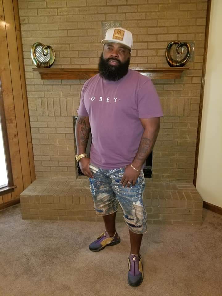 I just wanna thank everybody for birthday post and comments yesterday 9/18/ It meant alot🖤... Still looking good tho! See yall next year same time, same date🤟#DIRTY4LIFE @334DIRTYBOYZ @334BIGPIMP

BOOKING OR FEATURES DM:👉 (662)352-1511 @LQENTERTAINMENT
Dirtyboyzmusic.com