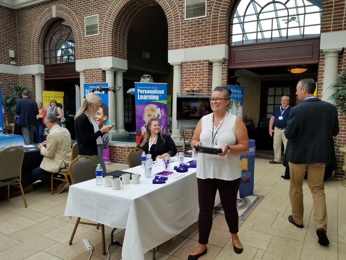 Rosemary_Edu's tweet photo. Come fly a drone and learn about how @IamCPS is preparing our students to be the future tech workforce of Cincinnati!
#IamCPS #CPSandMe #comspark2018 #Comspark_tech
@jesshug5715 https://t.co/pmwIdJSshG