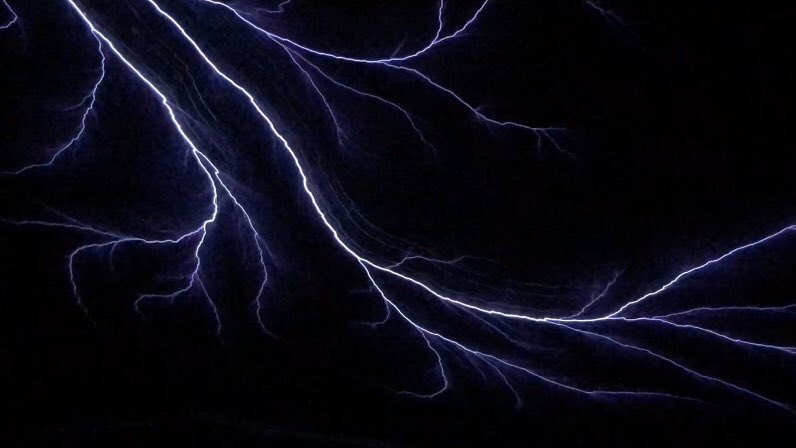 caaptainbrad's tweet photo. Got a wild display of St Elmo’s fire last night while deviating around Caribbean thunderstorms. https://t.co/etU4Q9Io9d