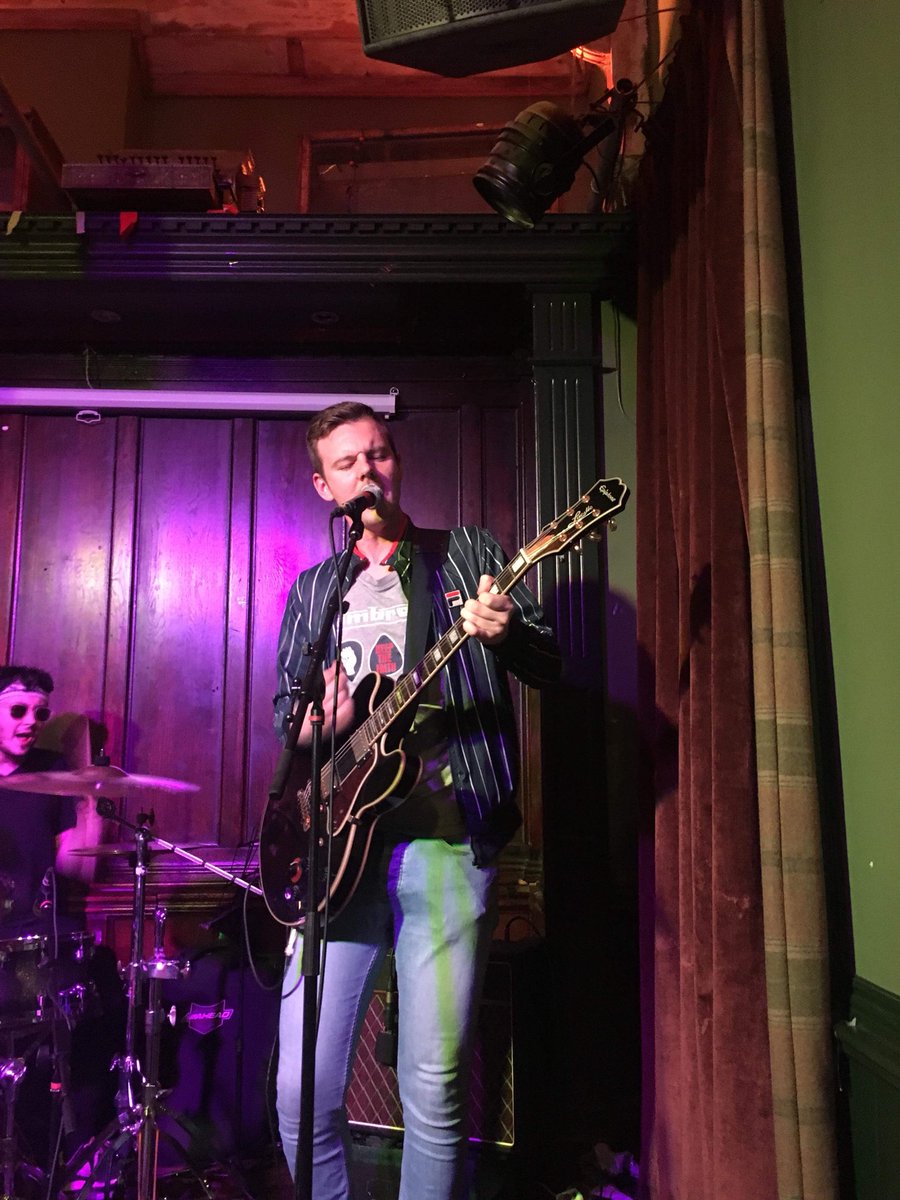 Ben pre and post string break yesterday playing with <a href="/cityglowmusic/">CITY GLOW</a> at the <a href="/thecastlehotel/">The Castle Hotel</a> #music #gig #guitar #livemusic #indie #psychedelic #string #WednesdayMotivation #manchester #manchestersbuzz #northernquarter