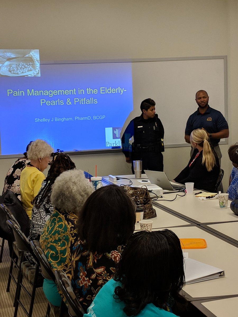 _DallasSCP's tweet photo. Thank you @DPDCA for teaching our volunteers how to keep their prescriptions safe and safely dispose of them! https://t.co/puKqvkc4FC