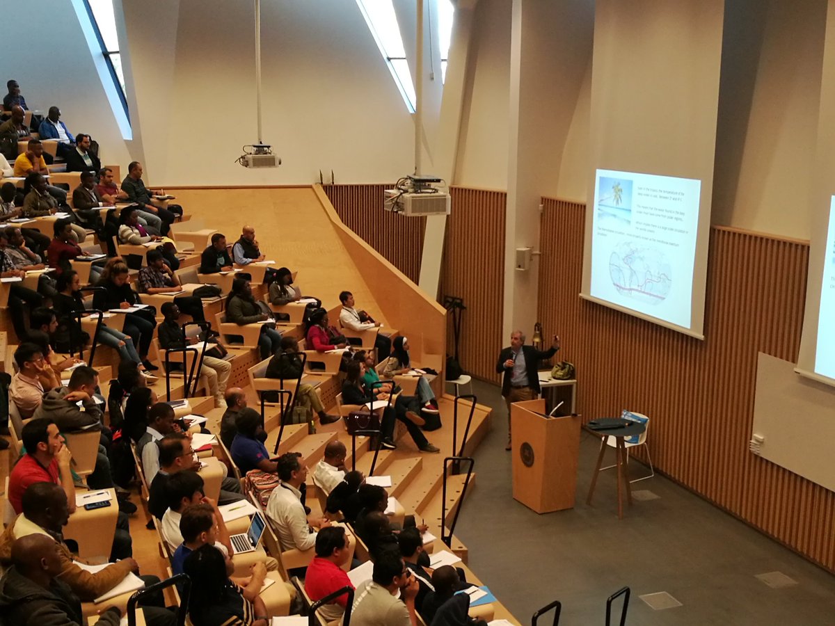 MaryWisz's tweet photo. Motion of the Ocean! Many thanks to #andyvisser for his lecture on #oceanphysics @WMUHQ https://t.co/Tc8F4sYLka