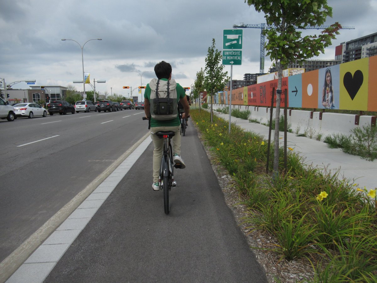 CyclistBartek's tweet image. Through a mix of retrofits and reconstructions, suburban Laval has implemented unidirectional cycle tracks on no less than 6 different arterial streets creating a #minimumgrid of protected bikeways. #velosympathique #veloMTL