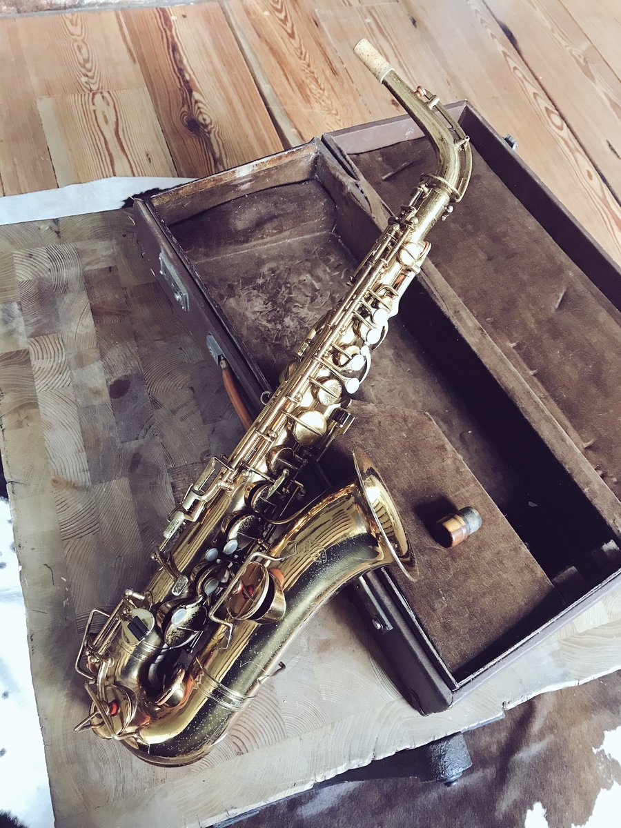 NOW UNDER £300!?👀
This beautiful 1930’s Rene Guenot alto Sax for sale on my @BToneMusic #eBay
Originally from the the Garde Rép, the French Presidential Marching Band!
Fully serviced &amp; ready to go for another 90 years! 
More info👇🏻🎷
rover.ebay.com/rover/0/0/0?mp…
#Vintage #Saxophone