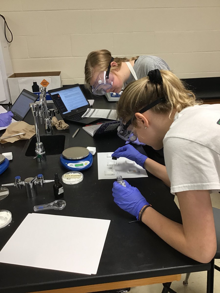 hesterscience's tweet image. PLTW Principles of Biomedical Science students did an excellent job this week analyzing crime scene forensics! They used chemical indicator tests to identify pills and blood from the scene, as well as identifying hair and fingerprint samples! @warriorsci1 #ssdpride #warriorSTRONG