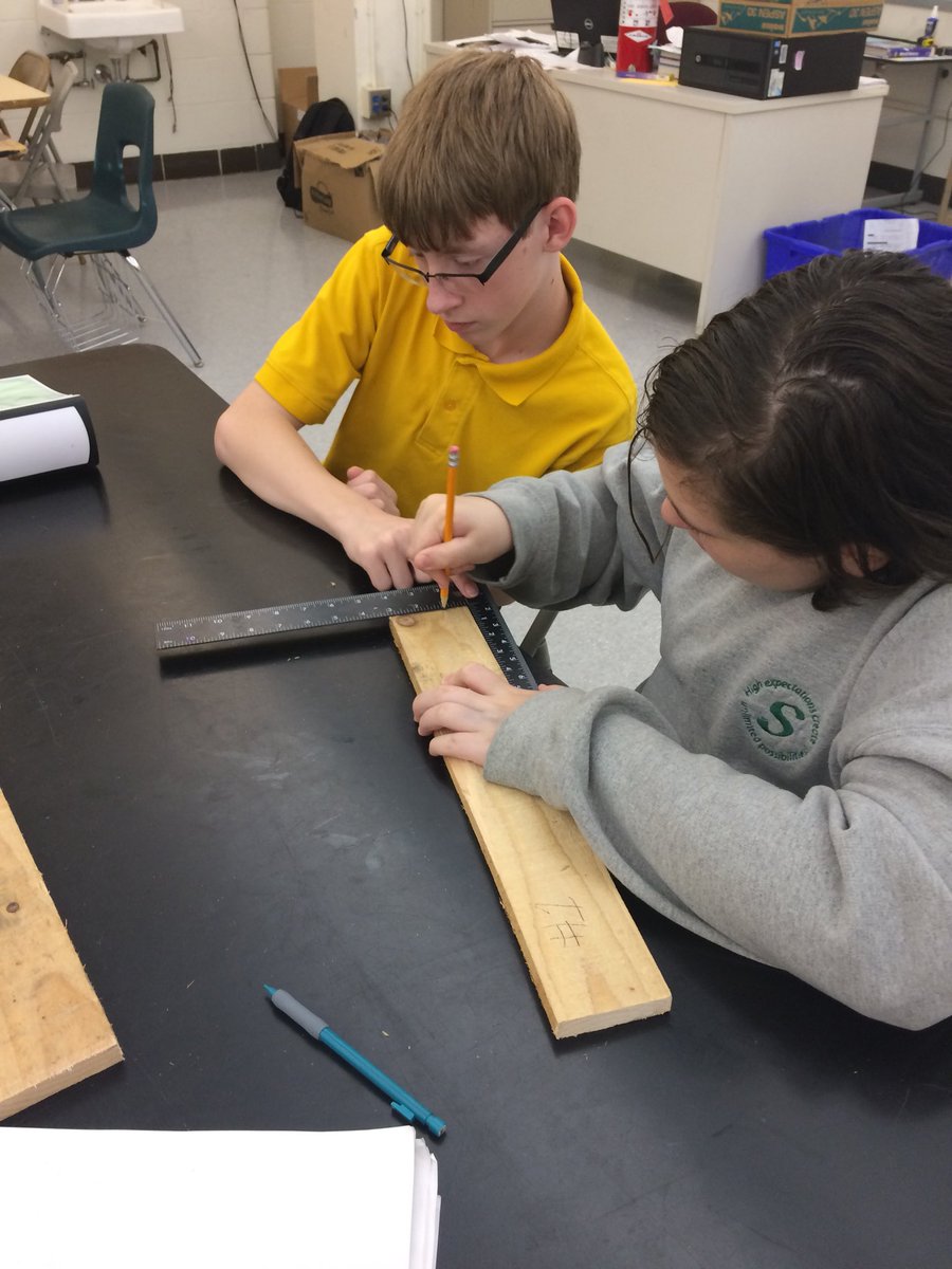 Sowder_Science's tweet photo. Practicing the use of a framing square. https://t.co/fRpnyYi2eC