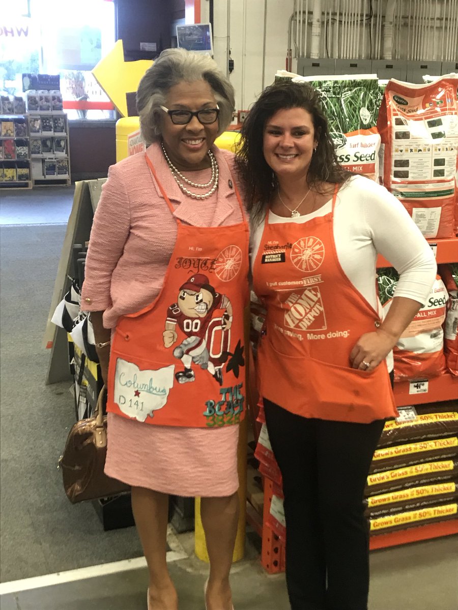 yvett148's tweet photo. Great walk with Congress woman Joyce Beatty #HDStorewalks @HomeDepotGR https://t.co/gFNcz8G0ik