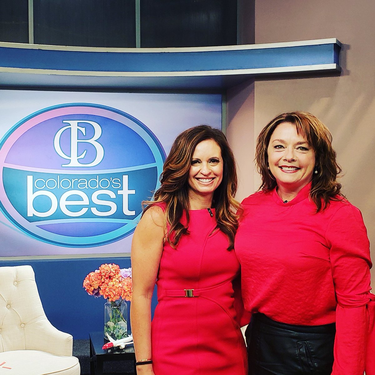 joanacanalskwgn's tweet photo. Happy 7th anniversary @cobesttv. @PaulaHaddock @CAllison83 #cobest #stillhere #lovemyjob #happyanniversary https://t.co/rjiBPMOq7A