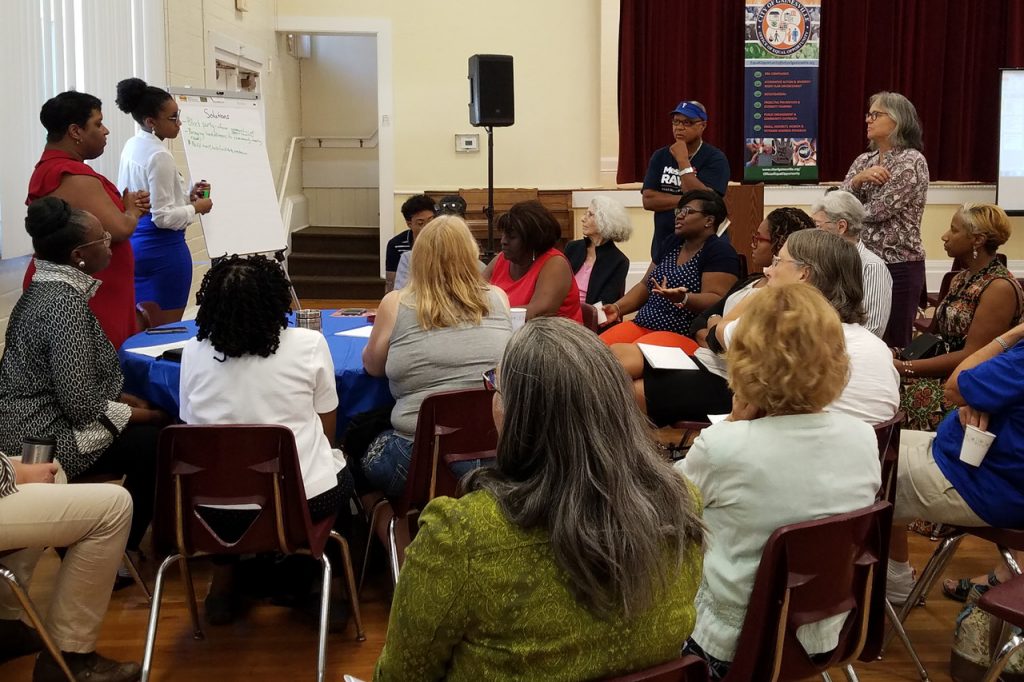 vincentiusrm's tweet image. Gainesville residents and city officials convened Saturday to brainstorm ways to end racial inequity in Alachua County. Read my coverage on @WUFTNews : bit.ly/2pnbIaU. Photo by me. #GNV #loweclass
