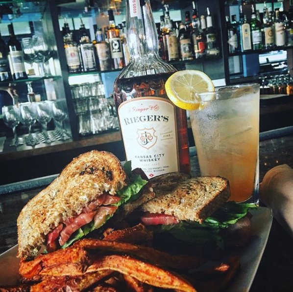 Brunch during the week? It's a thing! The <a href="/HomesteaderCafe/">The Homesteader Cafe</a> right off the loop downtown has you covered six days a week, Tuesday through Sunday 🙌🥂