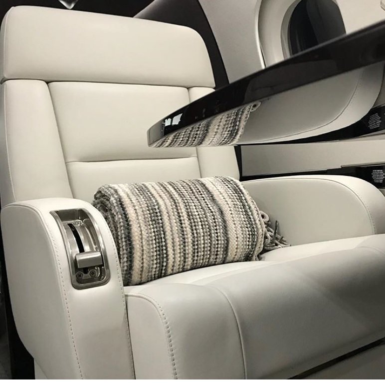 FlyClearview's tweet image. Another masterpiece by @intljet.
FlyClearview.com
#bizjet #perfection #internationaljetinteriors #tailormade #clearviationaviationcorp #privatejet