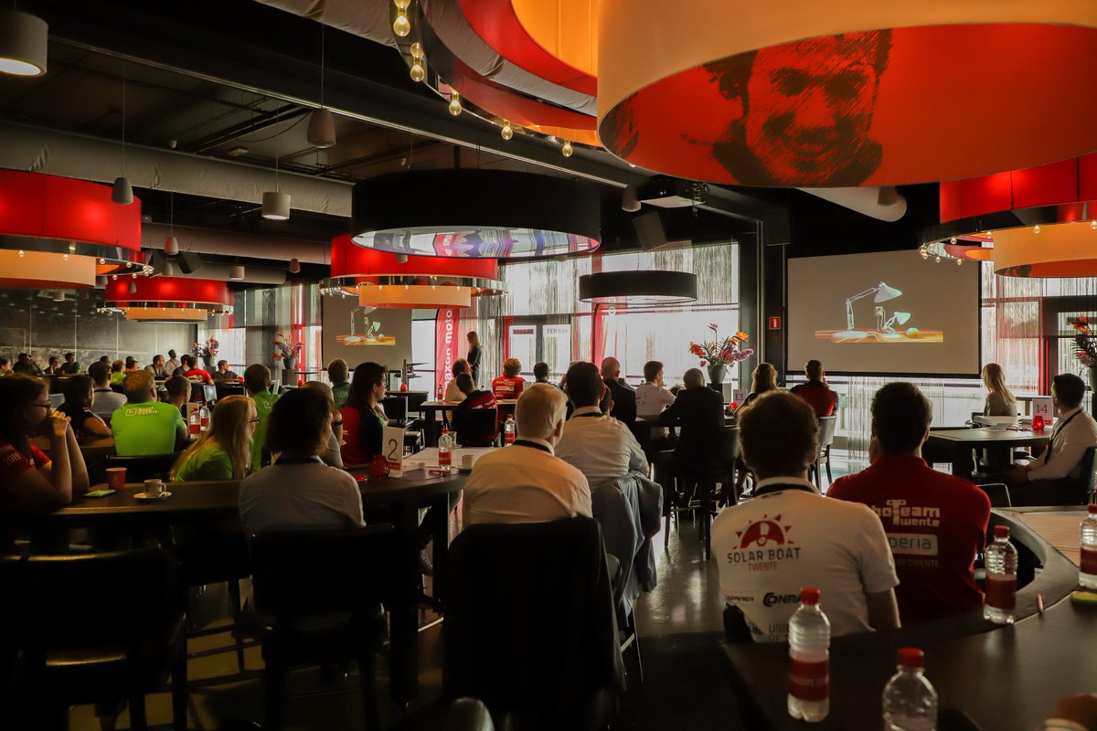 maxonbenelux's tweet photo. Last Thursday, our 360° event took place. Focused on the theme: cities of the future. With more than 100 participants, 7 booths, 5 #inspiring speakers and 6 student team presentations we are of to a great start of many more 360° events to come #maxonmotor #withmaxon #360event https://t.co/ywm4ypRfuU