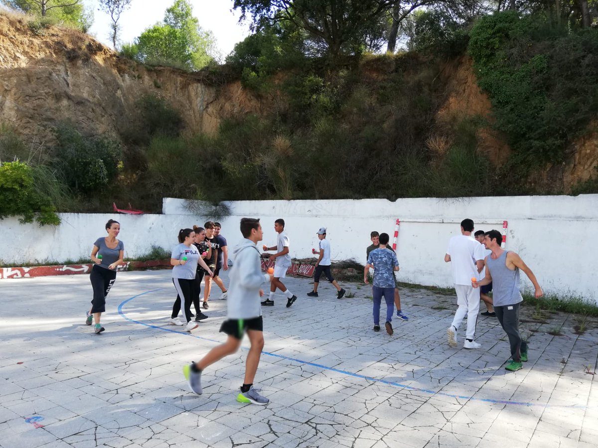 Avui fem Taller de circ a la UEC de Blanes!
#uecdeblanes #batibull #tallerdecirc