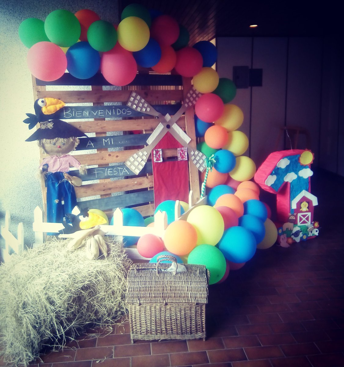 f_infladetalles's tweet photo. @Fcreasonrisascs 04141194800 #intagrams f.infladetalles #finfladetalles creando sonrisas todo para tus eventos #fiestagranja #granja #decoraciongranja #partygranja #granja #mesafantasia #atraciones #colchoninflable #camaelastica #babygym #parque #teppes #carrosconsumo y mas https://t.co/ingoAVmylw