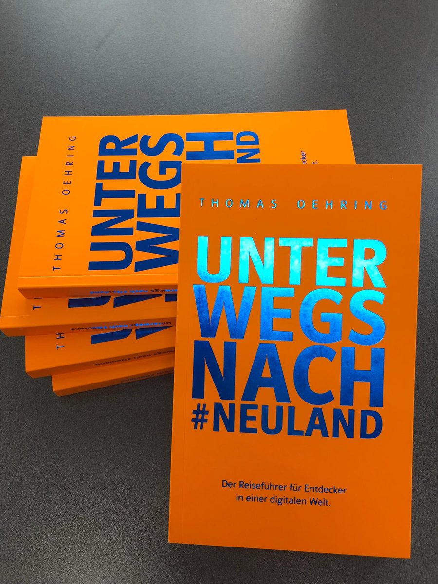 Thomas_Oehring's tweet photo. Die ersten Exemplare von „Unterwegs nach #Neuland“ sind fertig. Ab 01.10.18 sind sie auf #Amazon und im Handel verfügbar. #digitalisierung #internet #internetderdinge #iot #ki #bayerndigital #Buchtipp #print #DigitalTransformation #3Dprinting #Digital https://t.co/Qa1HcyghAs