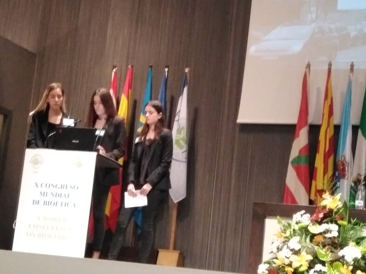 CiberXcmb's tweet photo. Intervenciones de los jóvenes del programa pedagógico de la #SIBI mucho para reflexionar...¿Profesionales de futuro? Claros defensores del medioambiente desde cuales quiera que sean los estudios que elijan #XCMB @DesdeLaCorolla https://t.co/l5GiekTeoM