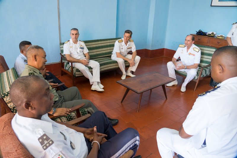 EUNAVFOR's tweet photo. Madagascar is an island that faces some interesting maritime security challenges; we met up with key leaders to discuss how the country is developing 🇲🇬⚓️ #EU #OpAtalanta

https://t.co/Lq6IRn4Sfd https://t.co/qLi0eY52fd