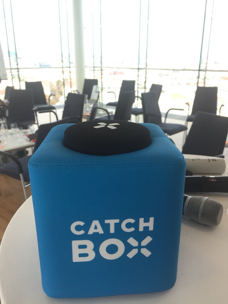 Bernhard Keiler (LFI) präsentiert innovatives digitales Lernformat „Farminar“ mithilfe von <a href="/catchbox/">Catchbox</a> #catchmeifyoucan
#keboe2018 #diekeboe #erwachsenenbildung #weiterbildung #lfi #lfiooe #digitalisierung #elearning