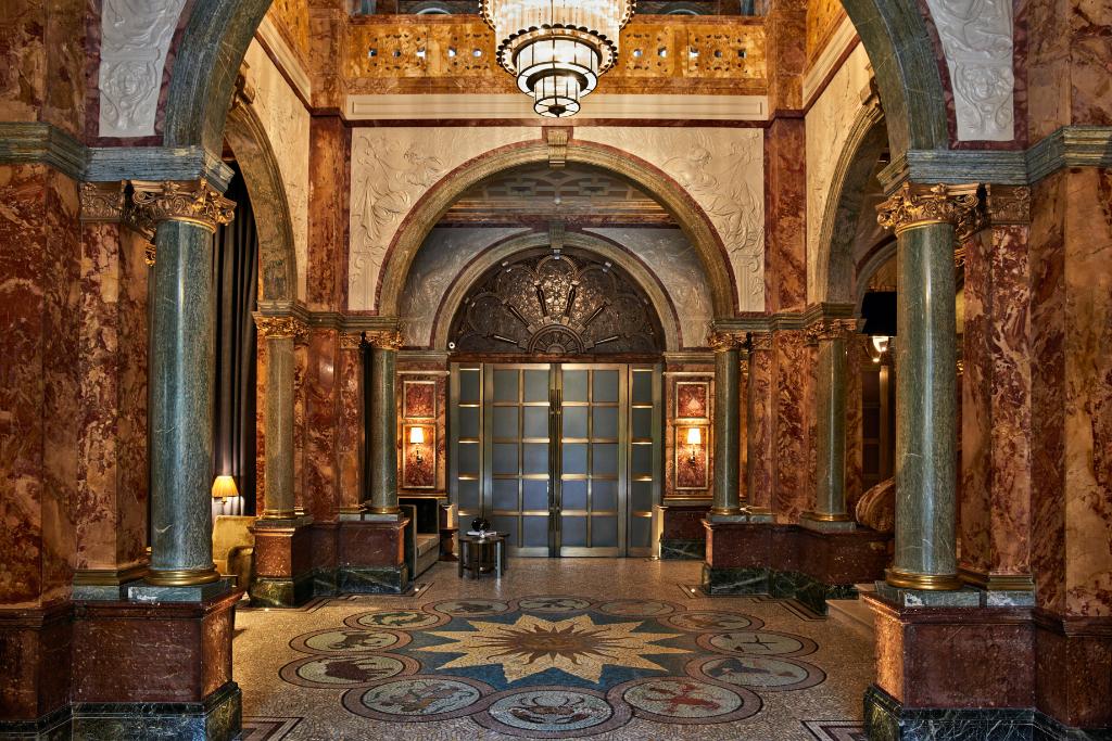 IHGCorporate's tweet photo. Unveiling our UK debut for @Kimpton: Kimpton Fitzroy London. Opening in late October 2018, this hotel stands for vision and craft, history and modernity, luxury and timelessness: https://t.co/egql81fwUe https://t.co/r9btyNfiBJ