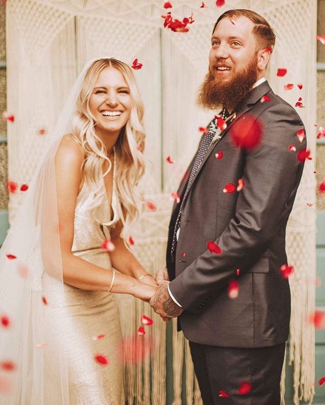 BLO/OUT Blow Dry Bar (@blooutbar) on Twitter photo Wedding season is in full effect! Have you booked your bridal trial yet? Check out blooutbridal or contact meghan@bloout.com to start your bridal beauty process!! ๐ฐ๐ป
.
.
.
Hair: bloout .
.
.
#phillysalons #phillybridalsalons #bridalbliss #bridalhair #weddinghair #bloout #blowdr Wedding season is in full effect! Have you booked your bridal trial yet? Check out blooutbridal or contact meghan@bloout.com to start your bridal beauty process!! ๐ฐ๐ป
.
.
.
Hair: bloout .
.
.
#phillysalons #phillybridalsalons #bridalbliss #bridalhair #weddinghair #bloout #blowdr