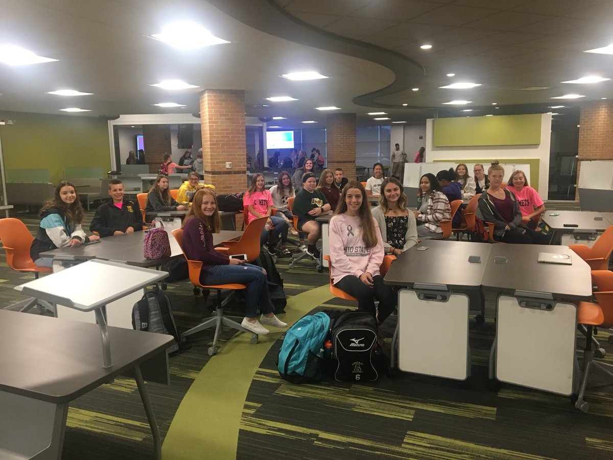 Steeleclassof22's tweet photo. The Freshman  Army at Student Council this morning! https://t.co/ul3c0ZErRa