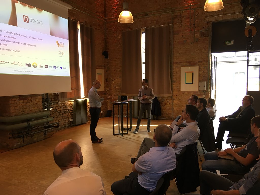 EDIS_AG's tweet image. Mit den Pitches startet der spannende Teil der @EDIS_AG #StartupChallenge powered by @energieloft. Wir freuen uns auf die Kooperationsideen von @DEPsysDE @gridhound @innosepgmbh @prosumergy @powerfox_energy #othermo @KUGU_Home #neueenergie