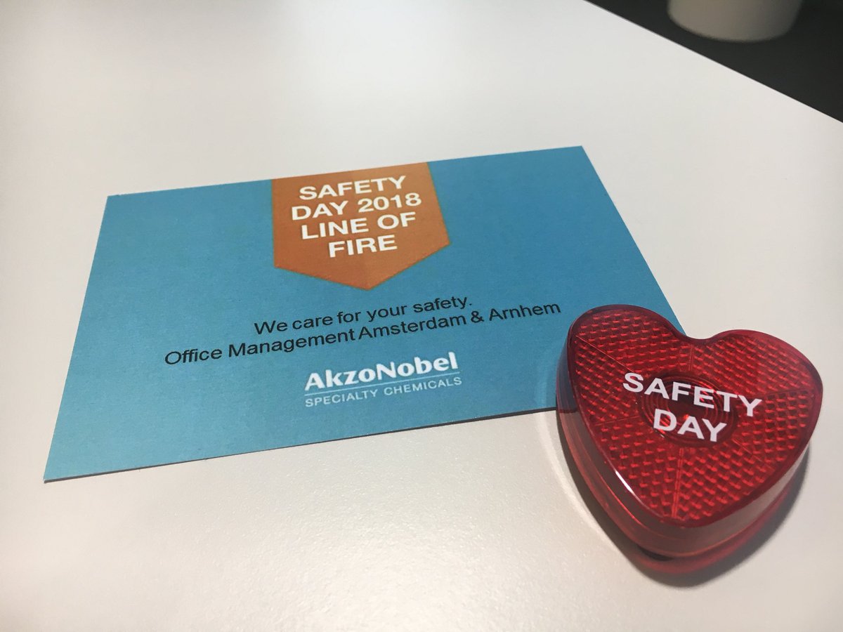 Brandjes worden geblust, fietsen gerepareerd. Het is weer Safety Day bij #AkzoNobel in Amsterdam en Arnhem