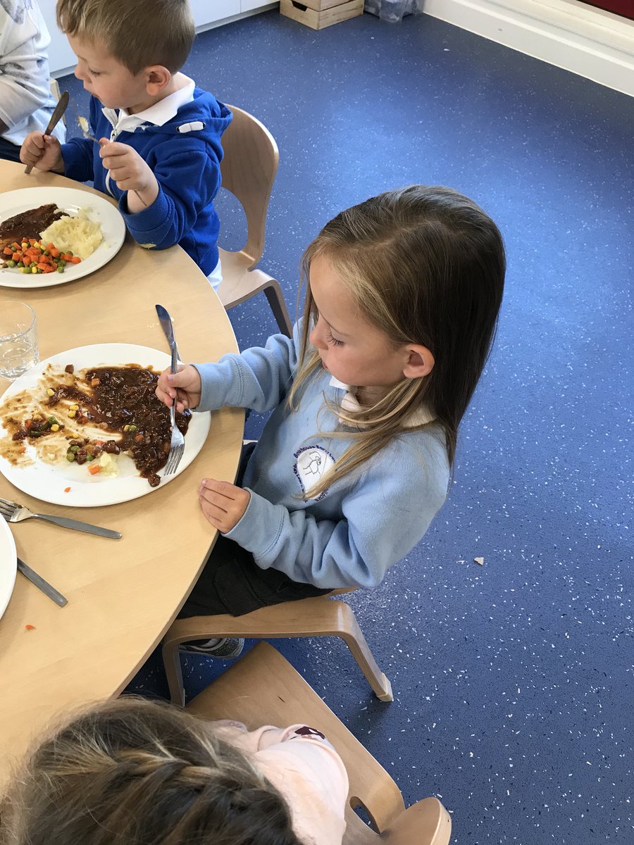 BowhouseBairns's tweet image. We had lunch in our environment today as we develop our #1140by2020 approach! “I like eating lunch with my ladies”, “that was delicious, thumbs up” We’ll keep you up to date as we develop our lunch time routines! #SettingtheTable #Responsive #ChildrensChoice @FCLisaMcCabe