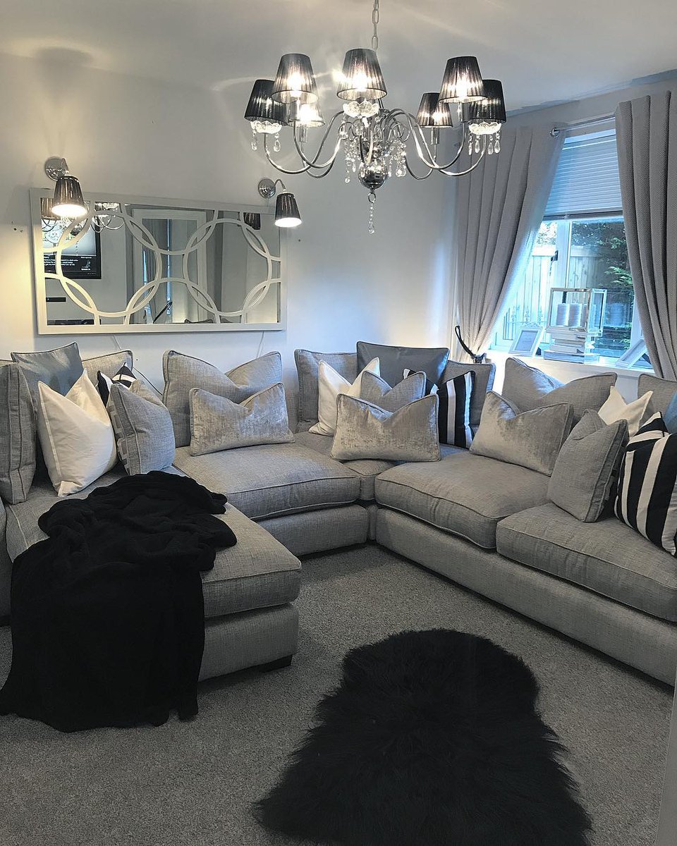 Just a couple of our happy interiors Instagrammers after we set them up on a @Sofology project earlier this year. Go check out Karla and Nicole's feeds for more inspo! 

instagram.com/karlahome/
instagram.com/thethompsonsho…