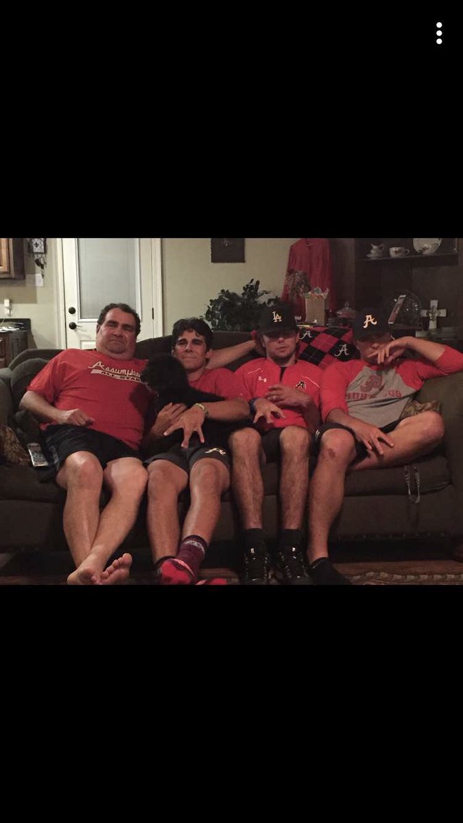 jordancox32's tweet photo. Happy birthday Brauf! Hope you have a good day! Love you buddy😘 https://t.co/cmmFIFlFta