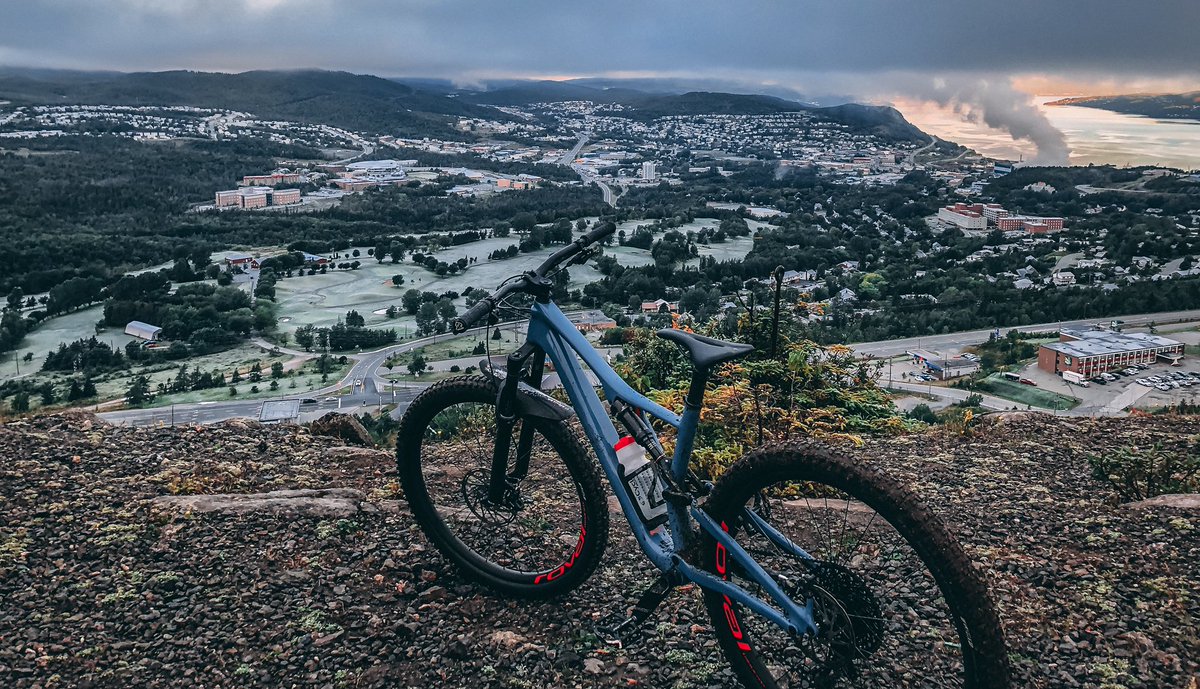Frosty view over #CornerBrook this morning via <a href="/specialized_ca/">Specialized Canada</a> #Stumpjumper! ❄️ 🔥 #nlwx <a href="/CycleSolutions/">Cycle Solutions</a>