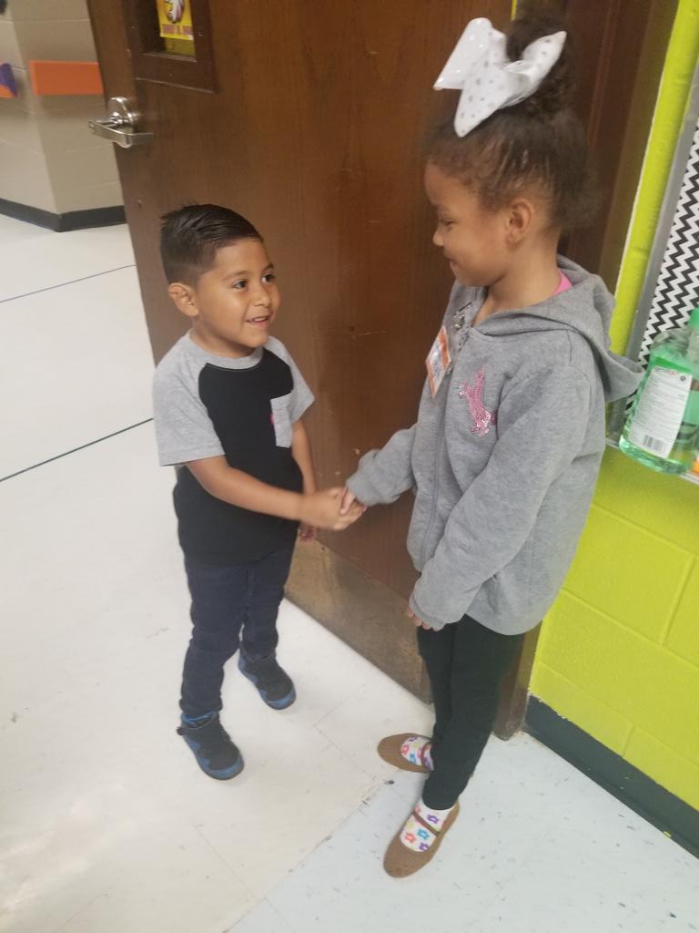 edupacion's tweet photo. Greetings! A good hand shake and a smile go a long way.
#CKH
#classambassador
#zundynation
#iamwfisd https://t.co/RwQxoAjHQ2