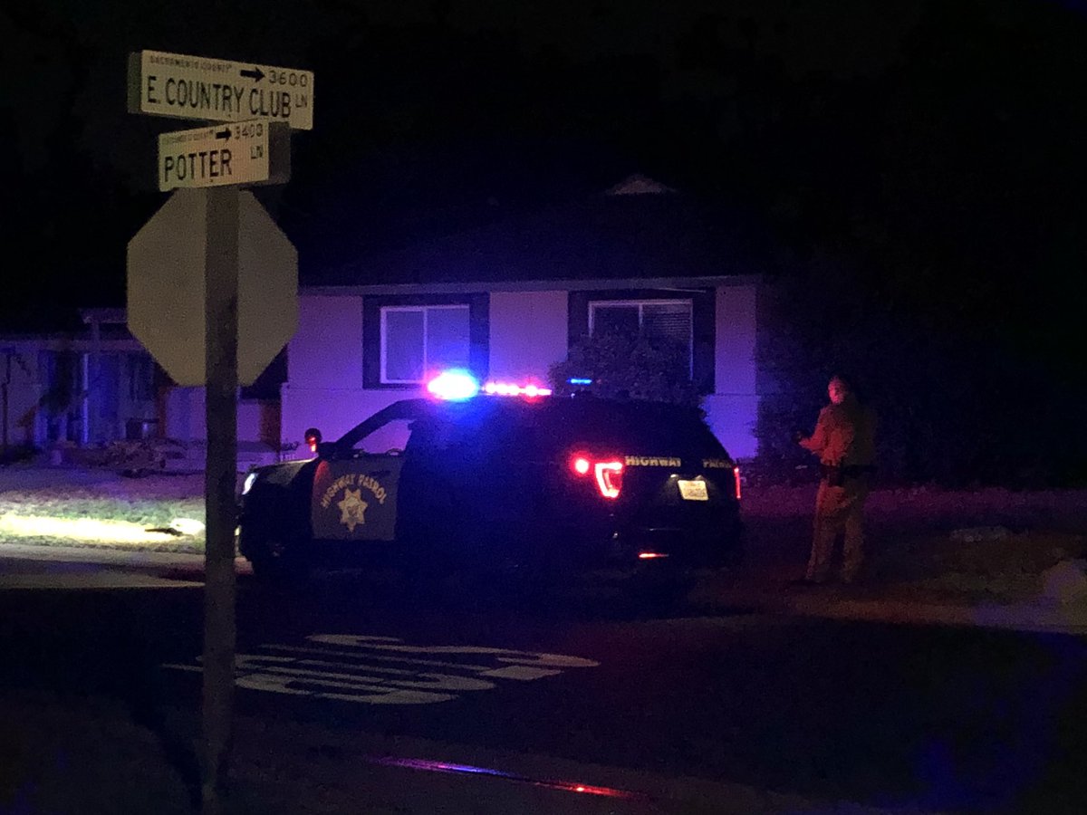 MikeTeSelleTV's tweet photo. CHP investigating hit-and-run along Watt Avenue. Bicyclists sustained “major, major injuries” per CHP. Live report on @kcranews 6AM news coming up. CHP asking any witnesses to contact North Sac CHP office. https://t.co/VUcqqfiA9R
