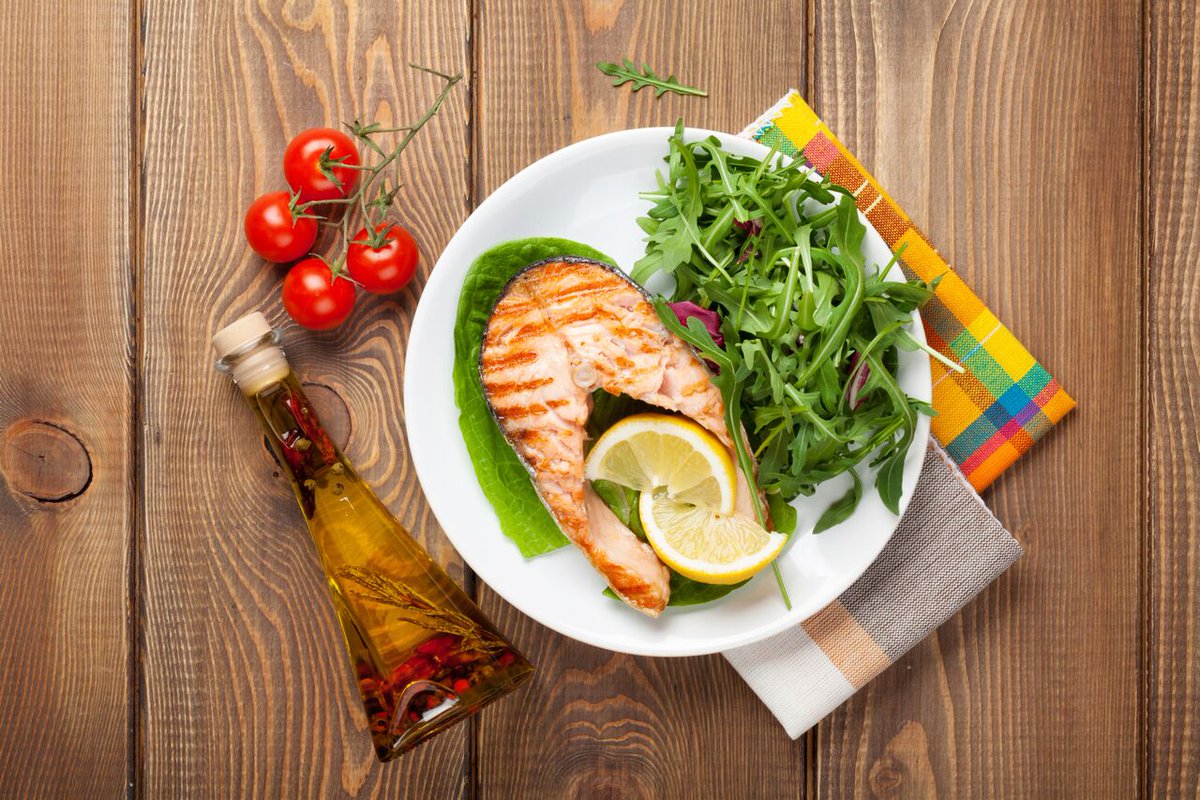 Iron_Deficiency's tweet photo. To ensure you get enough #iron in your #diet, consider both haem (meat and fish) 🥩🍗 🐡and non-haem (plants and grains) 🥦🍃🥜🍞 sources of iron. #WisdomWednesday #IronDeficiency https://t.co/Oa67y3hcYQ